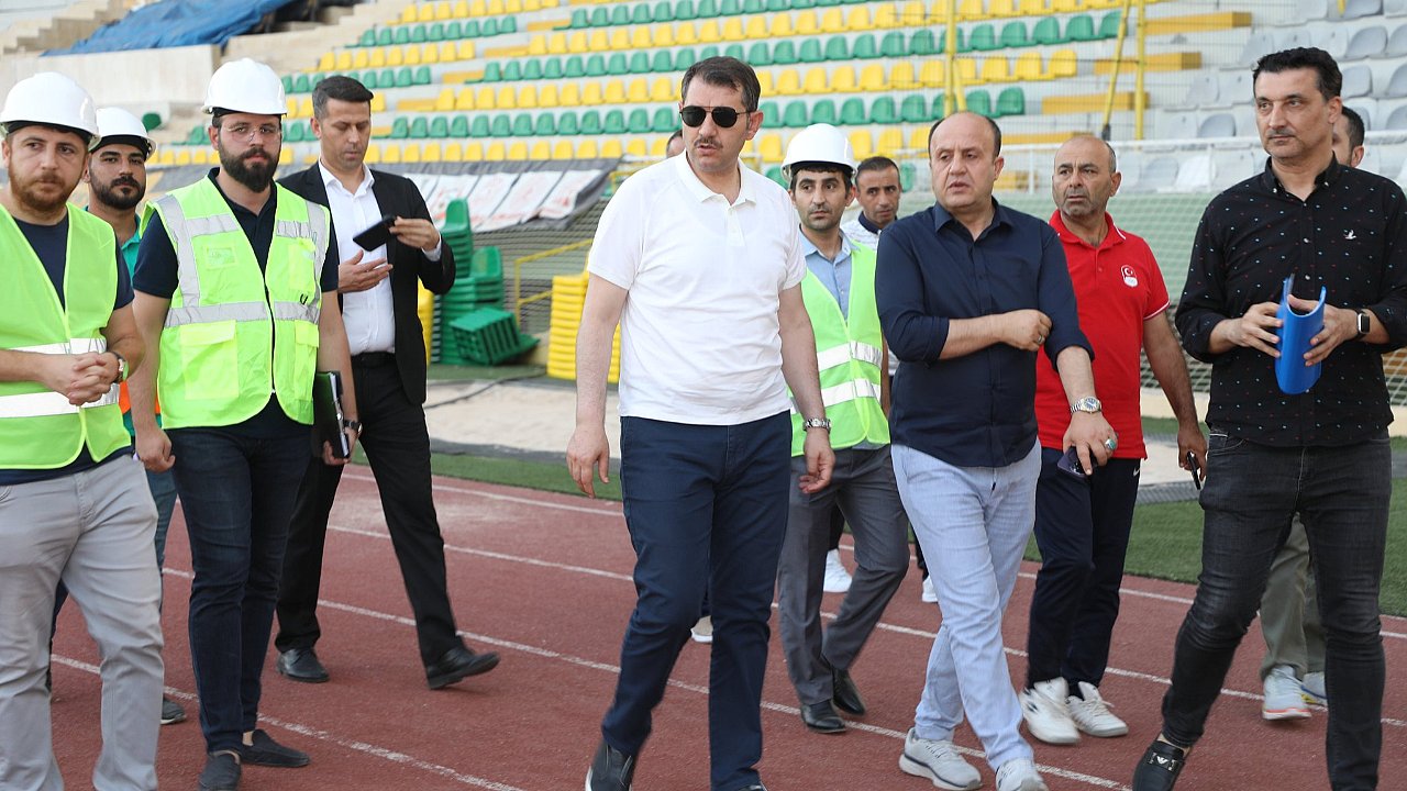 11 Nisan Stadı 1. Lige hazırlanıyor