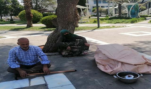 Kirasını ödeyemeyen engelli ve ailesini sokağa attılar