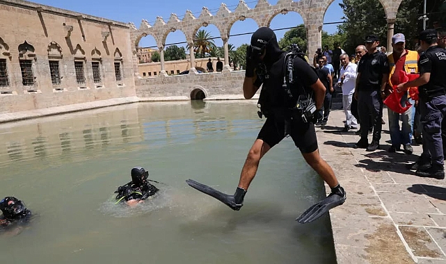 Urfa Emniyeti, Balıklıgöl’ü temizledi
