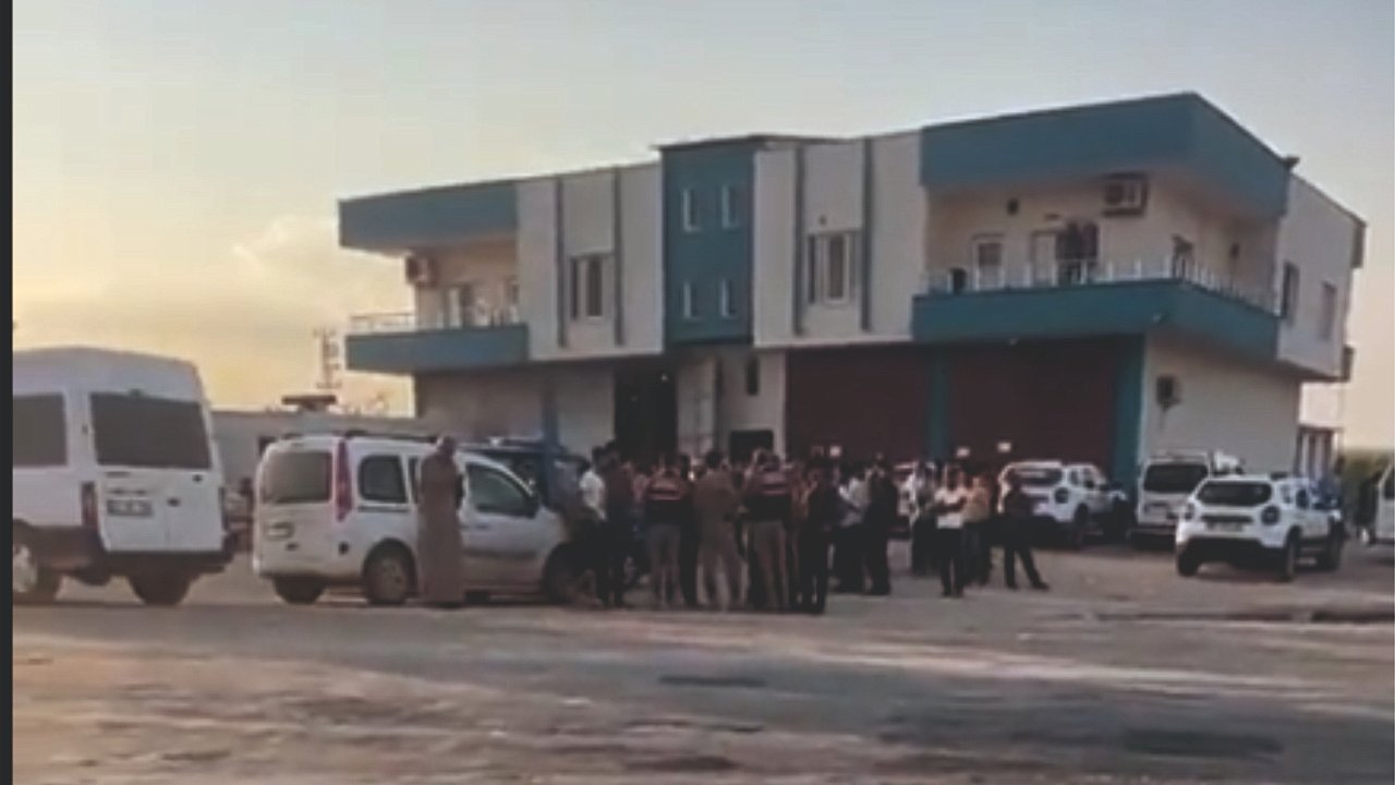 Elektriğimiz de yok, sesimizi duyan da