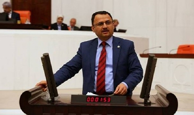 Mahmut Kaçar, çift maaşa doymuyor !