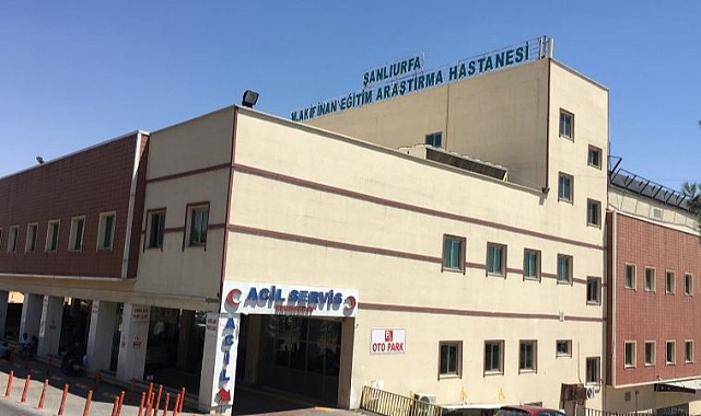 Urfa’da otomobil ile motosiklet çarpıştı: Yaralılar var