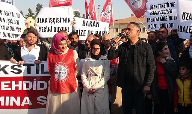 İşten çıkarılan işçiler mağduriyetlerini anlatmaya çalışıyor