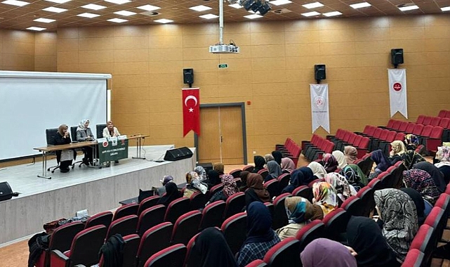 Kadın din görevlileri 'kariyer' noktasında bilgilendirildi