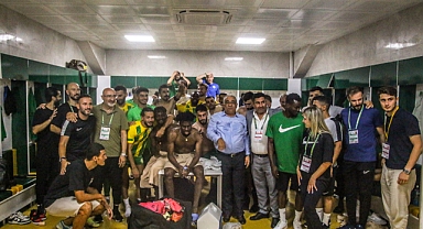 Dikkat! Bu fotoğraf yüksek dozda samimiyet içeriyor