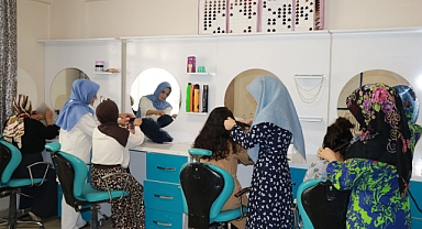 Haliliye Belediyesi ile anneler öğreniyor, çocuklar eğleniyor