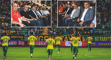 Siyasiler karede, Giray Küçük kıyıda köşede!