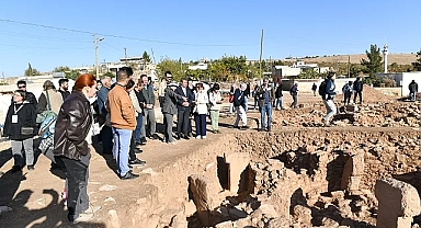 Neolitik uzmanları Sayburç'u keşfe çıktı
