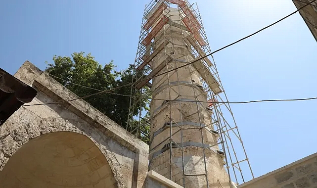 Depremde hasar gören camiiler bir bir onarılıyor (VİDEO)