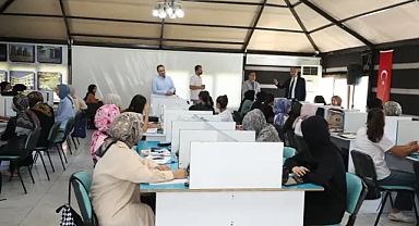 Kuş ve Elgün üniversite adaylarıyla buluştu