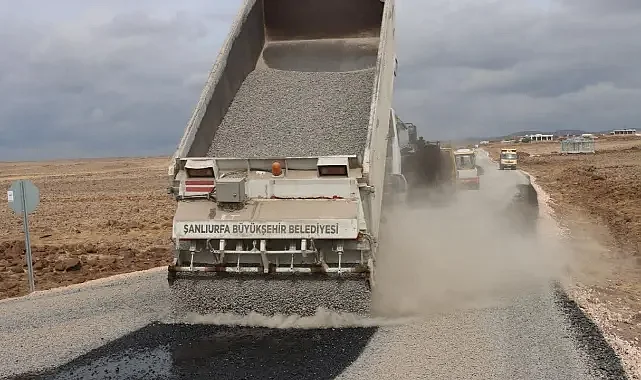 Büyükşehir belediyesi, Viranşehir’de 4 kilometrelik yolu yeniledi