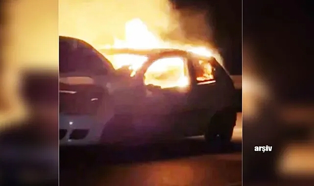 Karaköprü’de bir otomobil alevlere teslim oldu