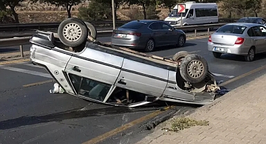 Şanlıurfa’nın meşhur yokuşunda bir otomobil daha takla attı