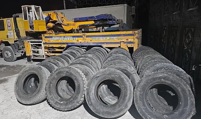 Karaköprü’de 450 bin liralık kaçak kamyon lastiği ele geçirildi