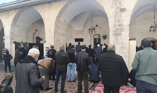 Cuma namazı sonrası yağmur duası yapıldı