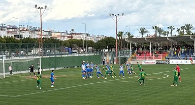 Kepez'de ilk yarı bitti, 2 gol ve 1 kırmızı kart var