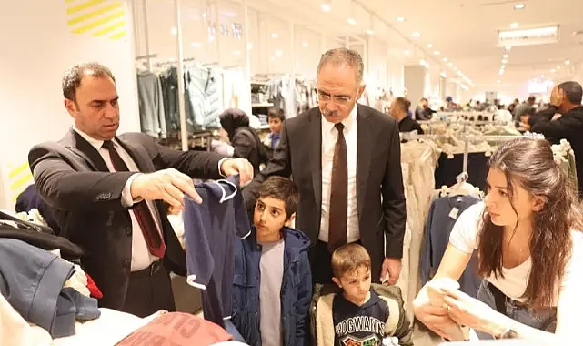 Babaları gibi nazlarını çekiyor