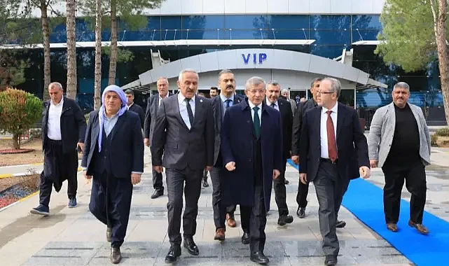 Eski Başbakan Davutoğlu, Şanlıurfa’da