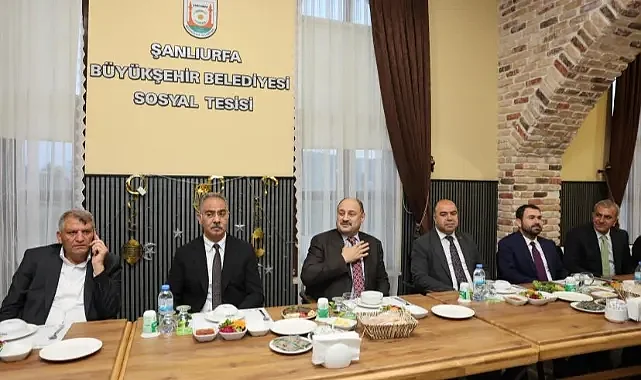 Gülpınar, ilçe belediye başkanlarıyla iftarda buluştu