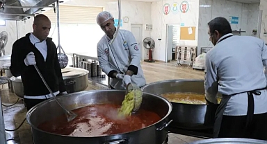 Haliliye’de evlere iftar ikramı devam ediyor