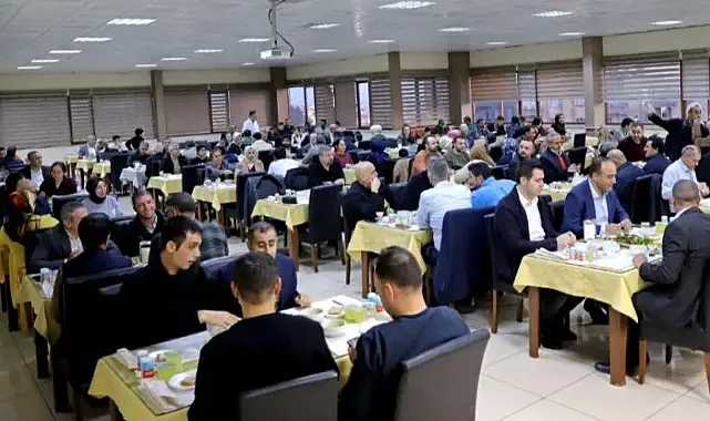 Sağlık çalışanları iftarda bir araya geldi