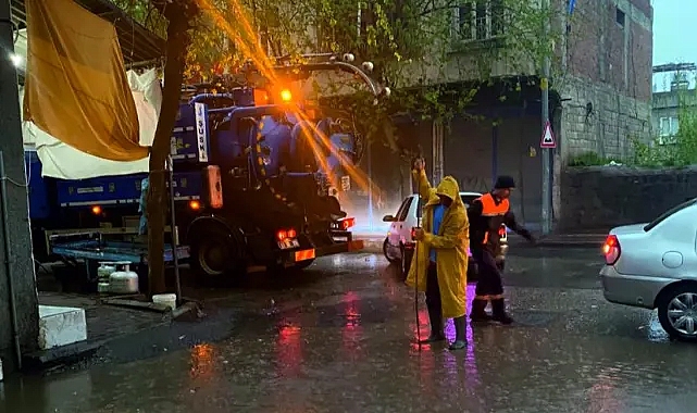 Şanlıurfa'da dolu yağışı etkili oldu