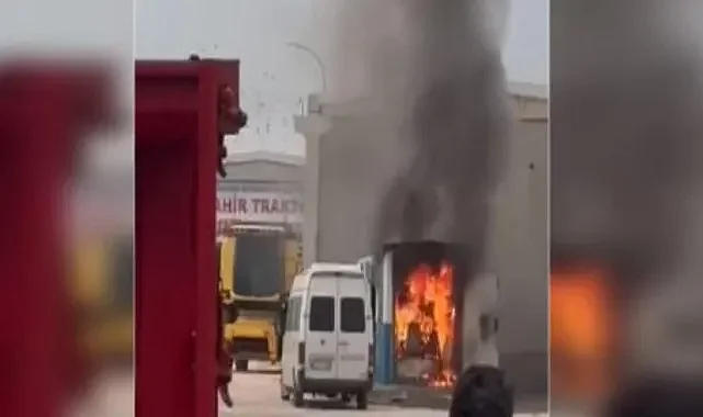 Şanlıurfa’da elektrik panosu bomba gibi patladı
