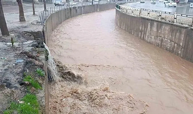 Şanlıurfa yine sele teslim: Altyapı yetersiz mi kalıyor