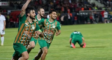 Güney attı, Yeşilyurt finale yükseldi