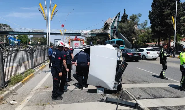 Haliliye'de bir otomobil devrildi