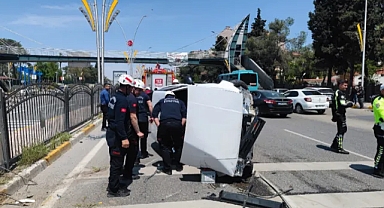 Haliliye'de bir otomobil devrildi