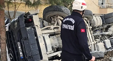 Şanlıurfa’da beton mikseri devrildi