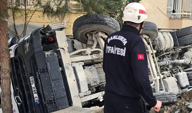 Şanlıurfa’da beton mikseri devrildi
