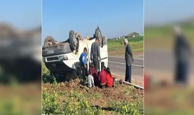 Şanlıurfa’da minibüs takla attı: 3 yaralı