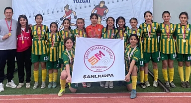 Şanlıurfa'nın başarılı kız futbol takımı Türkiye finallerinde