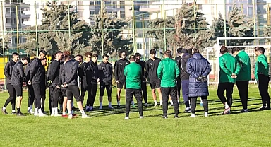 Taner hocadan 3 oyuncuya kritik uyarı