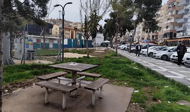 Üçgen park yenileniyor