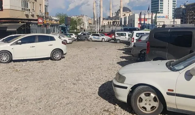Bahçelievler’deki park sorunu vatandaşı zorluyor
