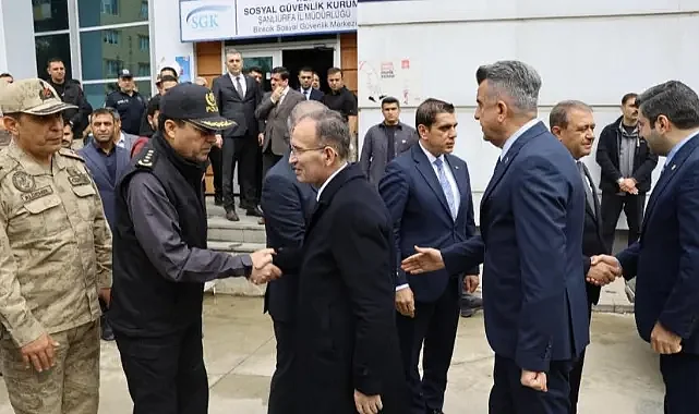 Bozdağ ve vekiller, Birecik’e çıkarma yaptı