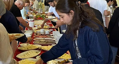 Harran Üniversitesi, gönüllere dokunuyor
