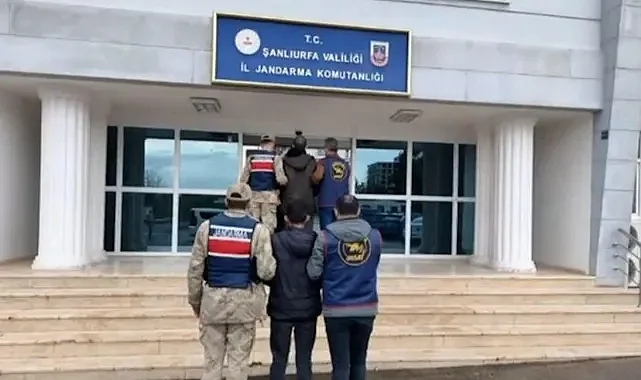 Resmi belgede sahtecilik yapan hükümlüler yakalandı