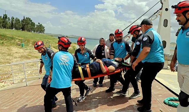 Şanlıurfa’da UMKE ekiplerinden nefes kesen tatbikat