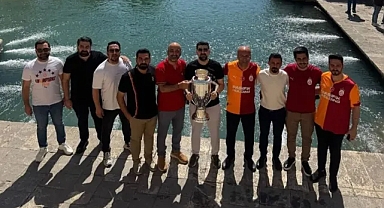 Galatasaray'ın şampiyonluk kupası Balıklıgöl'de sergilendi