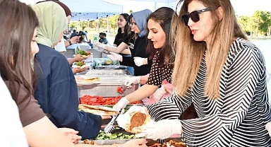 HRÜ'de 'Paylaşan Eller' Final Etkinlikleri Başladı