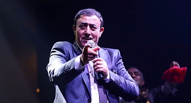 Mahmut Tuncer, Antep türküsünün tozunu sildi