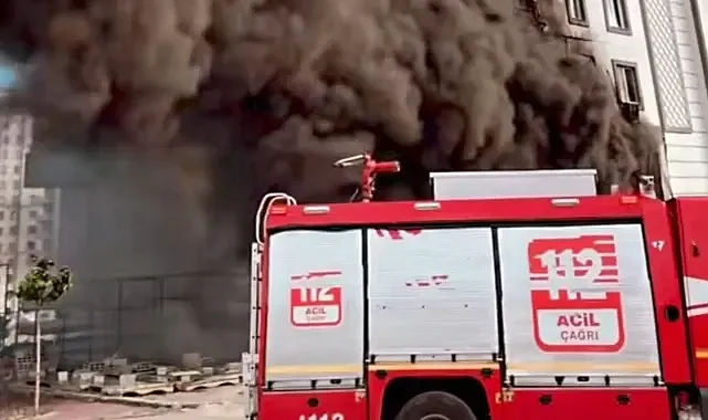 Şanlıurfa'da bir dükkanda büyük yangın (VİDEO)