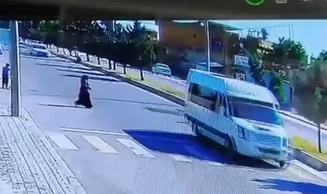 Şanlıurfa'da kaza anı kameraya yansıdı