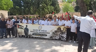 Şanlıurfa'da Sağlık çalışanları Gazze için ellerini semaya açtı (VİDEO)