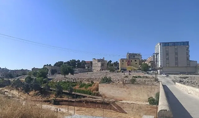 ‘Ay Işığım’ının binası kabak gibi ortada kaldı