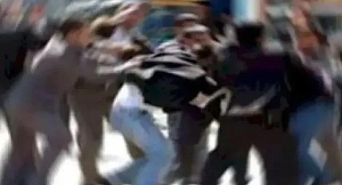 Hasta yakınları hastanede birbirine girdi